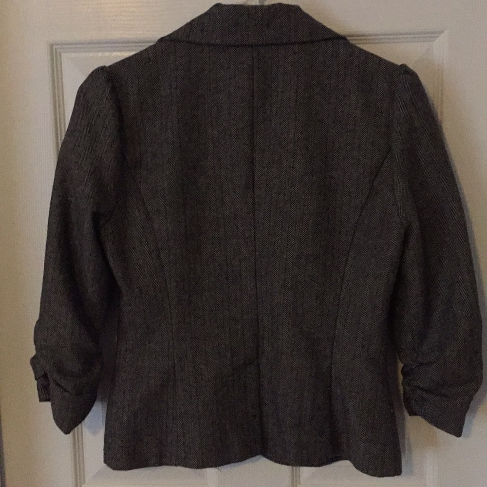 Blazer - Picture 3 of 4
